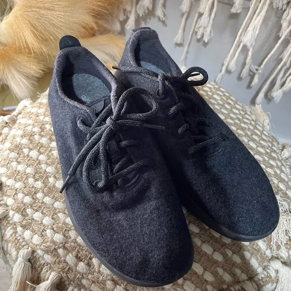 Allbirds Womens Wool Runners Dark Grey Sneakers